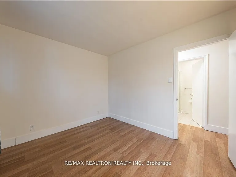 97 Park Cres — Photo 21