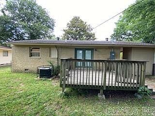 2nd image of 127 W Pecan St