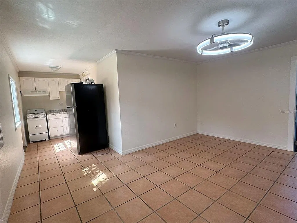 1 bed, 1.0 bath, 537 sqft, $1,300 — Photo 3