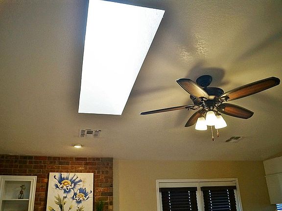 4th image of 4308 SW Parkridge Blvd