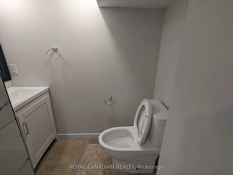 67 Seven Oaks Dr #BASEMENT — Photo 12