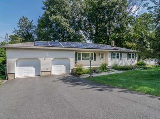 15 Kennedy Dr, Budd Lake, NJ 07828