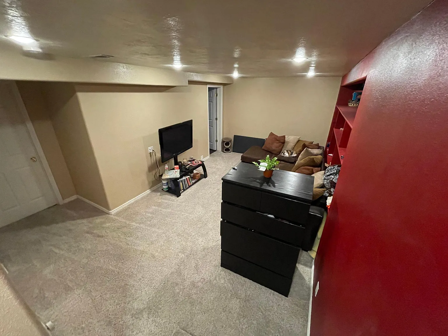 3003 N Thanksgiving Way — Photo 2
