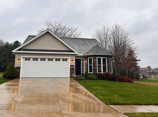10941 Fox Den Cir, Garrettsville, OH 44231