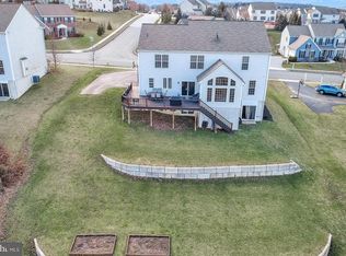 2758 Meadow Cross Way, York, PA 17402