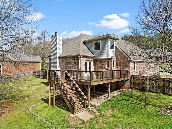 2nd image of 39 Club View Dr SE