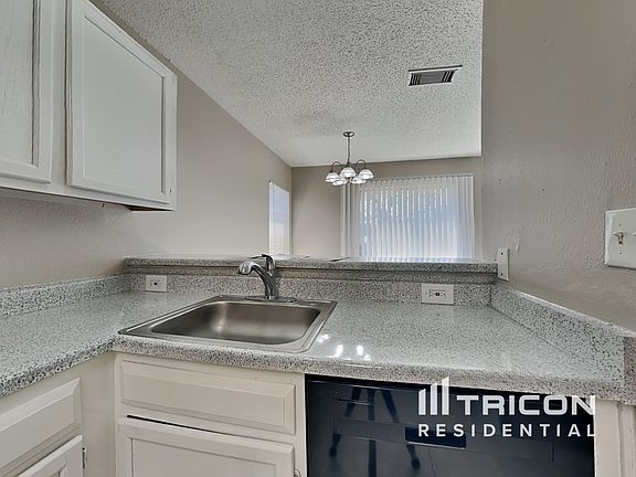 4th image of 3227 Boynton Dr