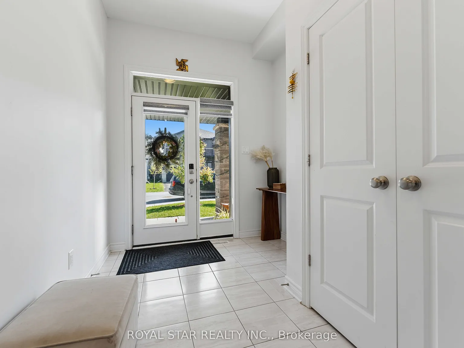 4 bed, $3,300 — Photo 3