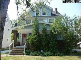 3296 E Scarborough Rd, Cleveland, OH 44118
