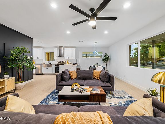 5th image of 4734 E WINDSOR Avenue