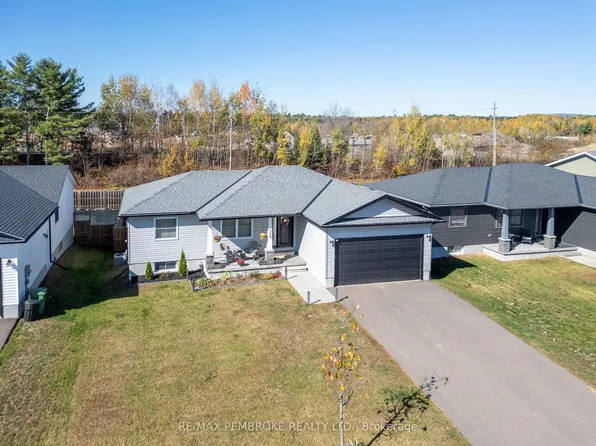 24 Terrance Dr, Petawawa, ON K8H 0H3