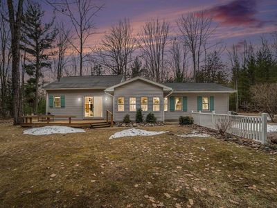 305 Maplewood Dr, Bellaire, MI, 49615