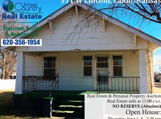 311 W Lincoln Ave, Lakin, KS 67860
