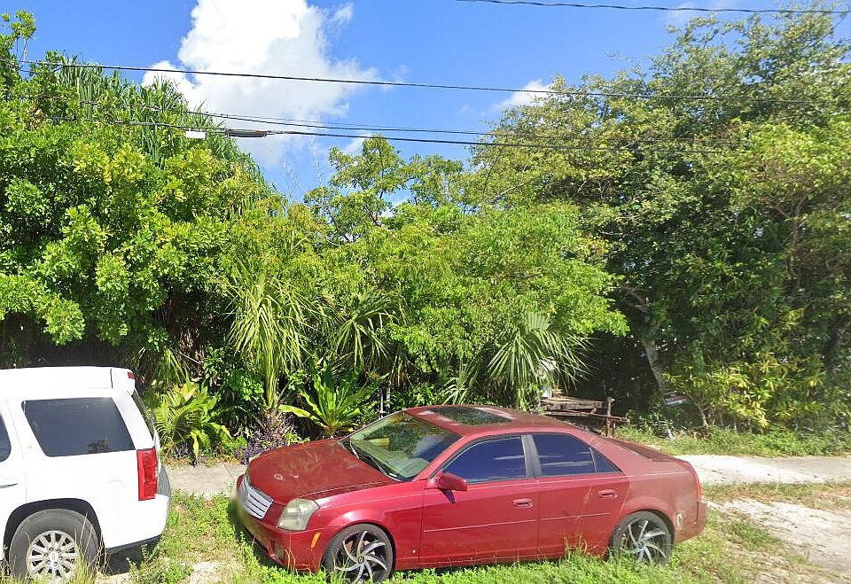 1st image of 121 NW 4th Avenue
