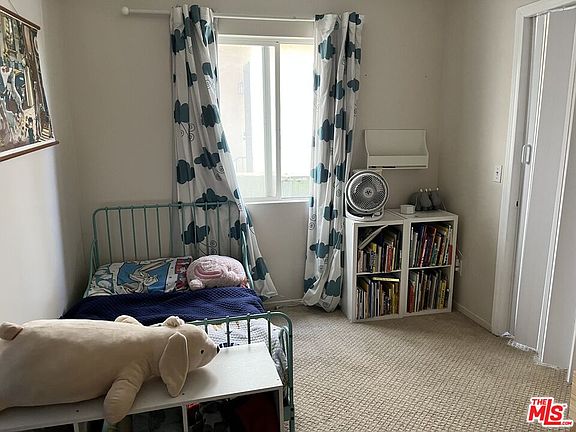 4th image of 5438 Hillcrest Dr