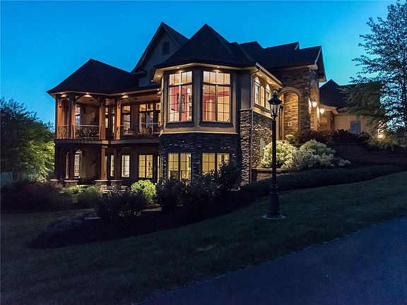 3rd image of 4306 Emerald Hill Cir