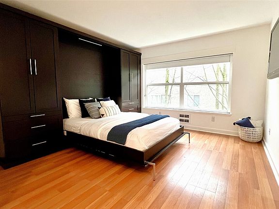 5th image of 7600 Greenwood Avenue N #206