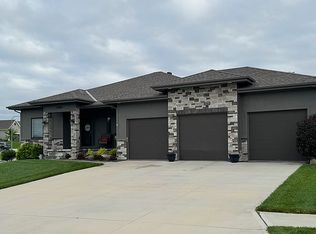 21803 I St, Elkhorn, NE 68022