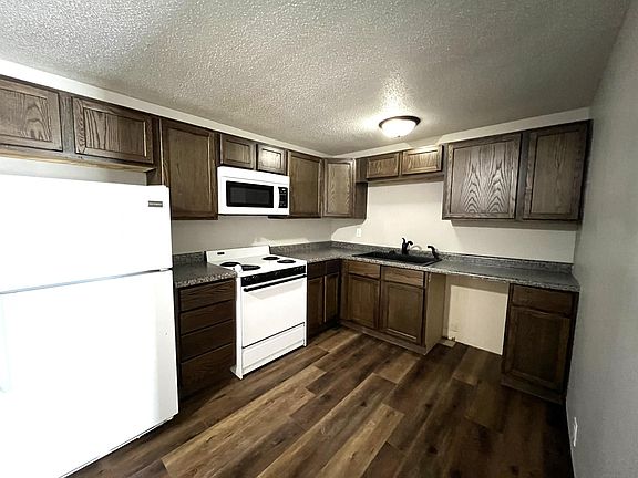 3rd image of 205 N Eastern Ave #5