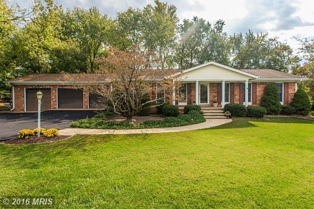 1st image of 10621 Schaeffer Ln
