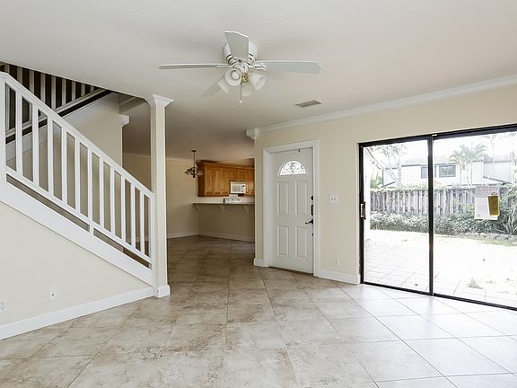 5th image of 713 NW 132nd Ter