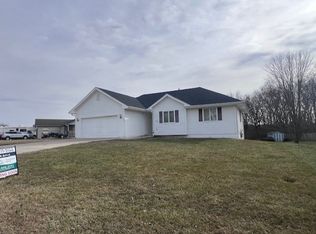 1102 Sam G Hiner Dr, Cameron, MO 64429