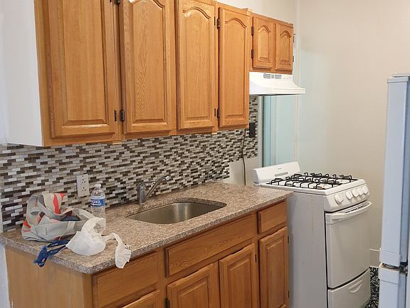 4th image of 21-31 41st St #1D