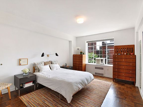 5th image of 57 Montague St APT 5A