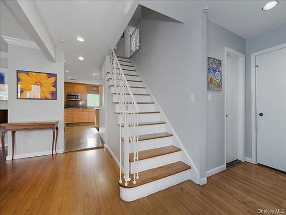 3rd image of 1495 Bay Blvd