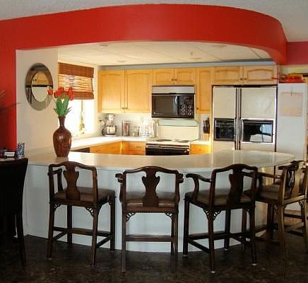 4th image of 207 E Grand Ave APT B8