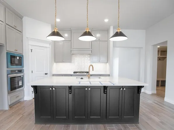 2225 NW 171st St, Edmond, OK 73012