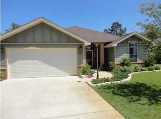 2769 Lakes Edge Ln, Navarre, FL 32566