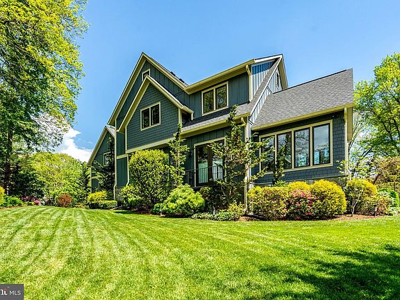 2nd image of 1712 Abbey Oak Dr