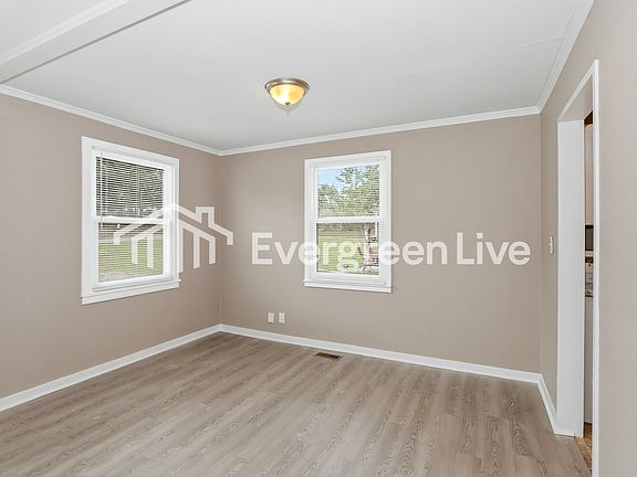 5th image of 2339 Henry Cir