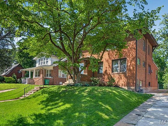 3rd image of 17 Greendale Dr