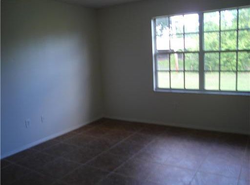 3rd image of 1143 Gardena