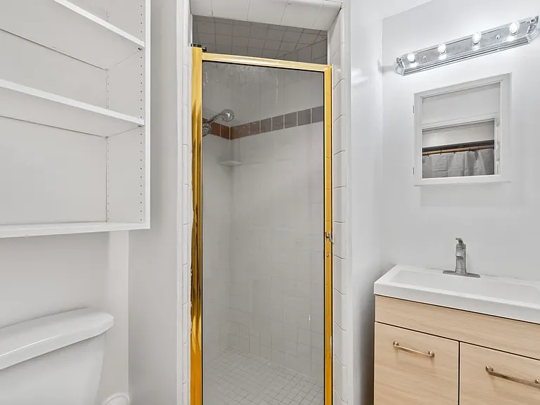 1076 Canyon Rd — Photo 10