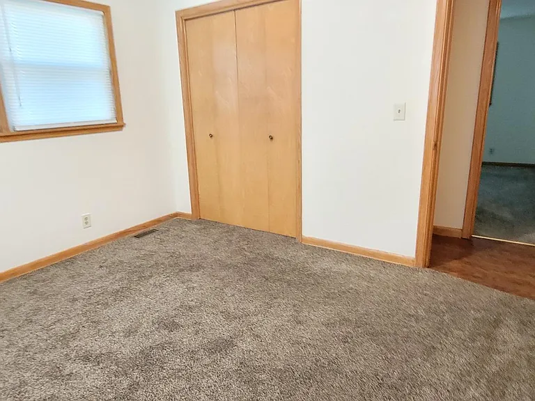 14411 W Maple St — Photo 31