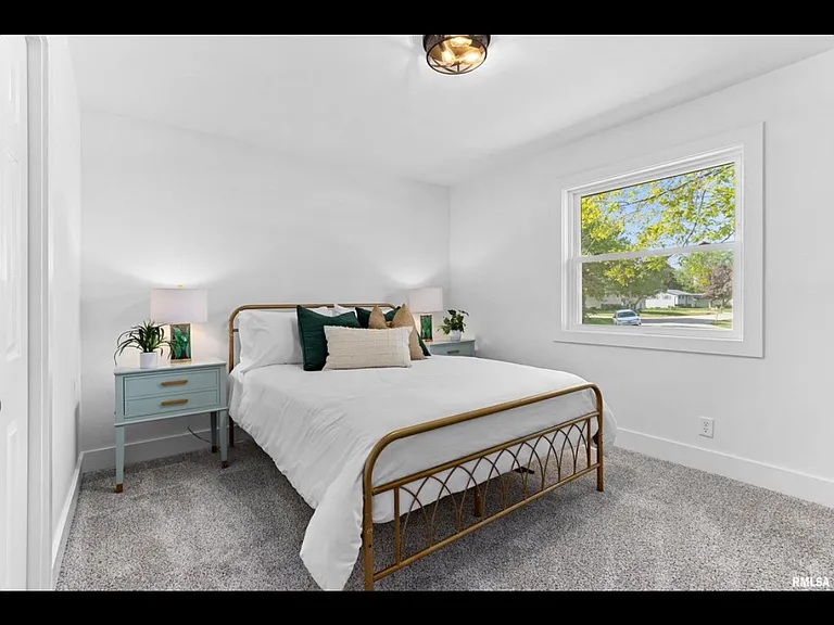 13427 N Dover Ln — Photo 22