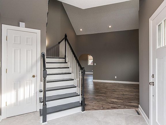 5th image of 922 Turnberry Dr