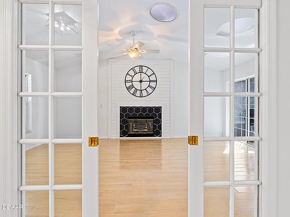 2nd image of 2070 Knittle Cir