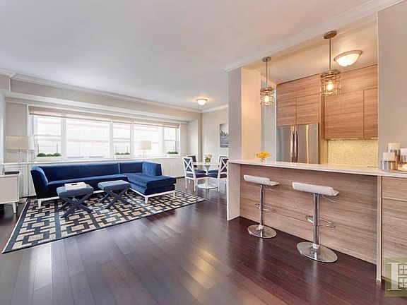 5th image of 165 W 66th St APT 17A