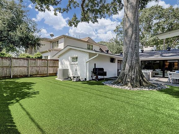 2nd image of 1107 Briarmead Dr