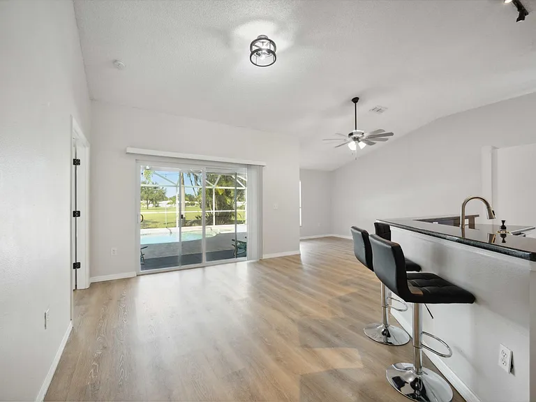 4107 11th Ave E — Photo 33