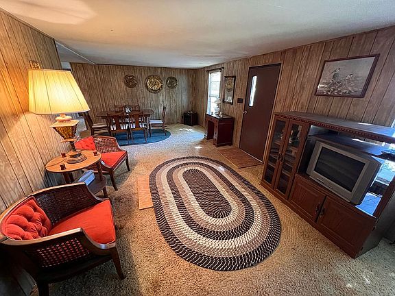 4th image of 150 Sunfish Ave