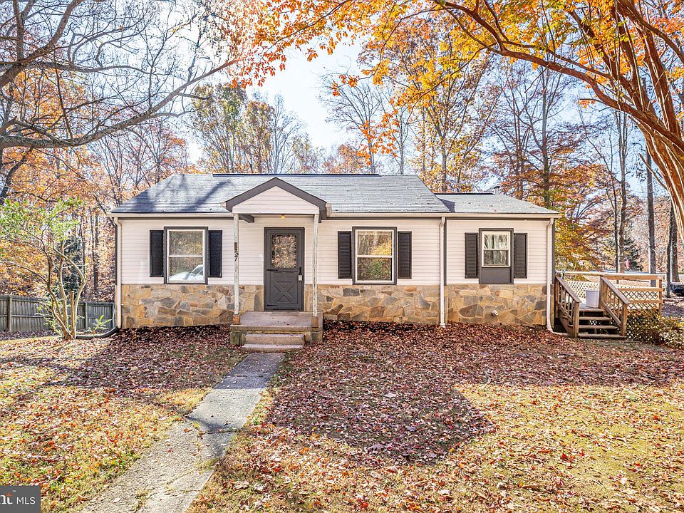 1st image of 37 Hall Ln