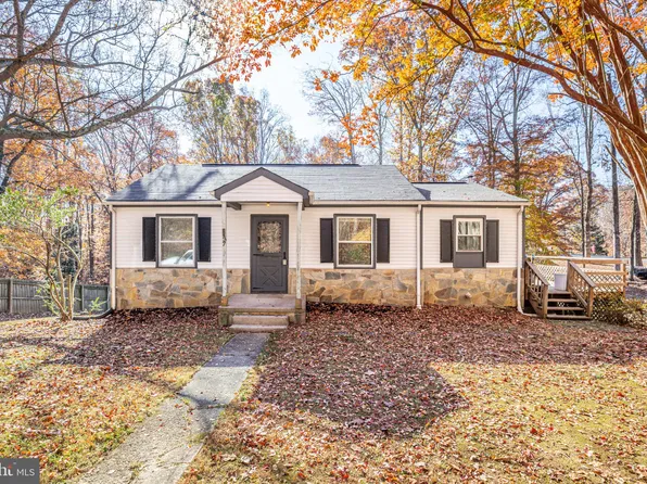 37 Hall Ln, Fredericksburg, VA 22406