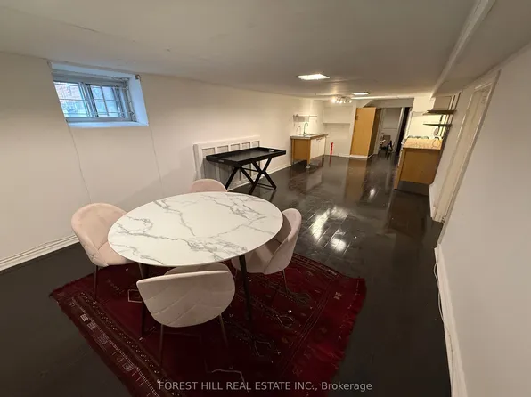 17 Braemar Ave, Toronto, ON M5P 2L1