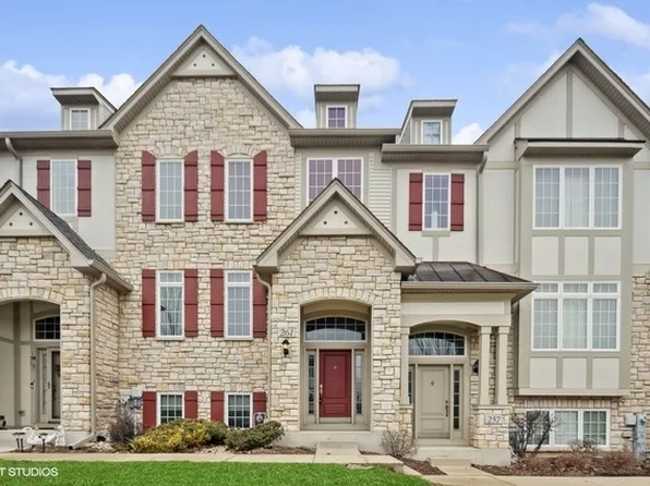 261 Sype Dr, Carol Stream, IL 60188