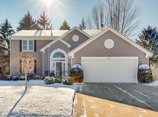 5173 Conifer Ln, Gurnee, IL 60031